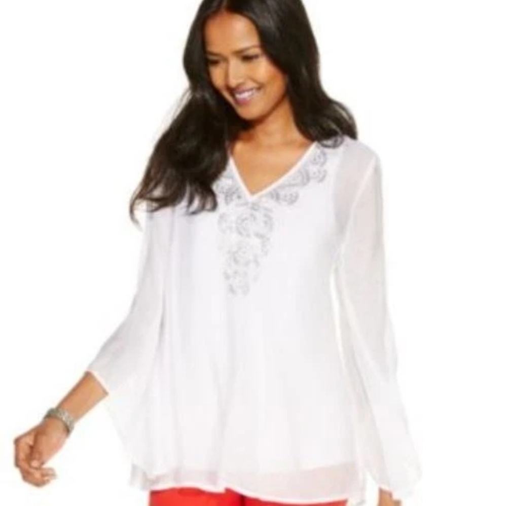 14W / 1X ALFANI White Embroidered Boho Angel Sleeve Shimmer Tunic